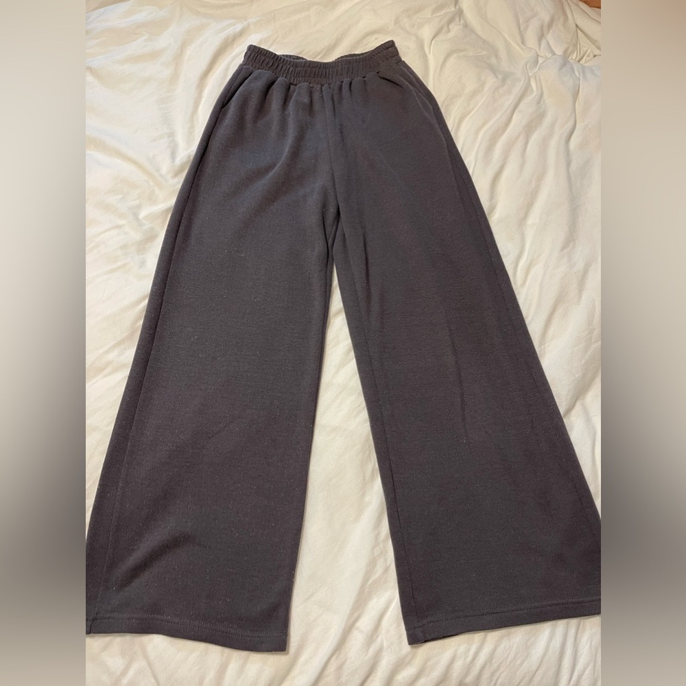 Charcoal Gray Wide-Leg Sweatpants
